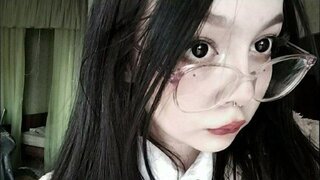 VivianLaid